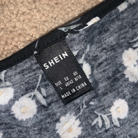 Shein Croped Floral Top - Picture 2 of 2